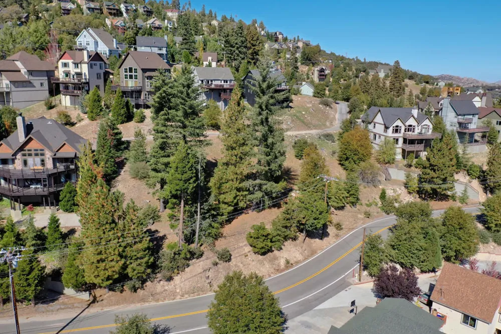 788 Brentwood Drive Lake Arrowhead, CA 92352