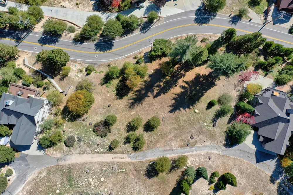 788 Brentwood Drive Lake Arrowhead, CA 92352