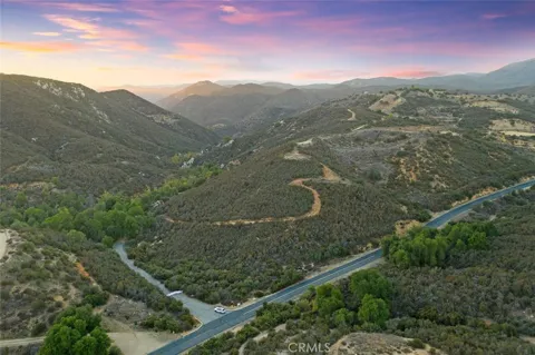 1 La Cresta Highlands Circle