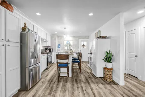 2012 E Mission Avenue #6