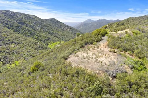 2 La Cresta Highlands Circle