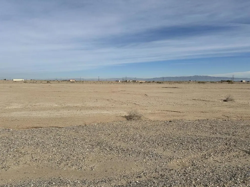 1102 Stanford Avenue Salton City, CA 92274
