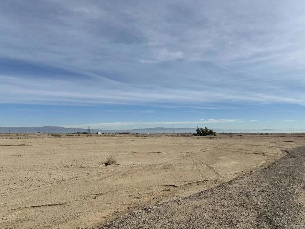 1102 Stanford Avenue Salton City, CA 92274