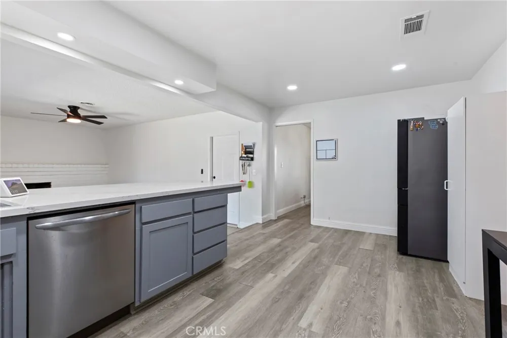 1975 E Alexander Merced, CA 95340