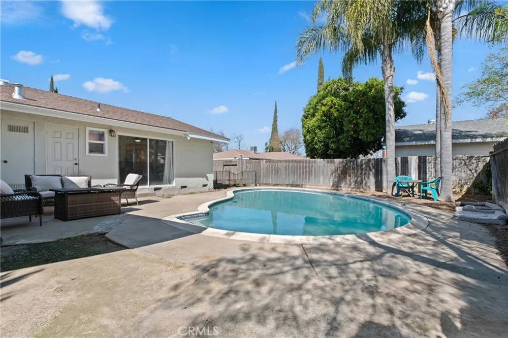 1975 E Alexander Merced, CA 95340
