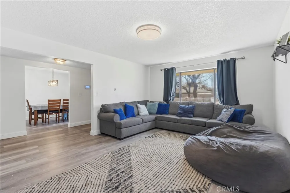 1975 E Alexander Merced, CA 95340