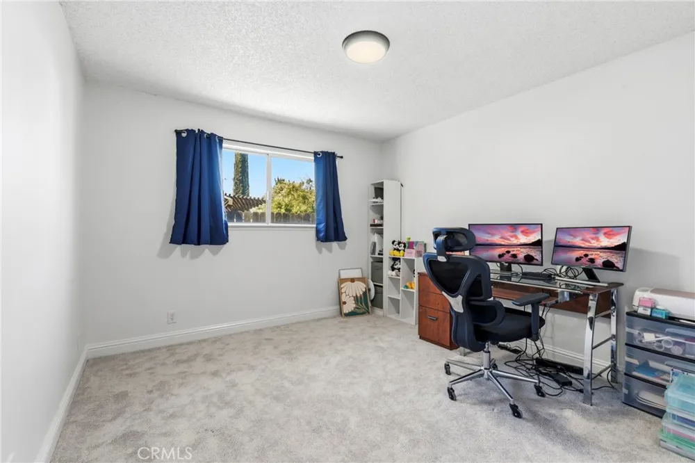 1975 E Alexander Merced, CA 95340