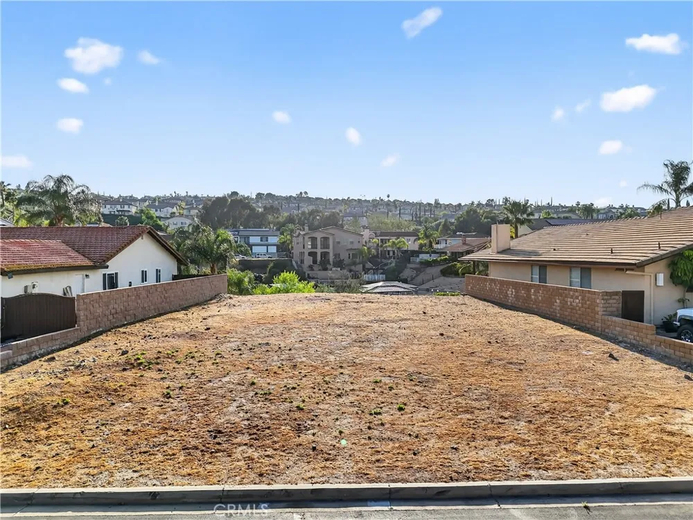 21951 Stawberry Lane Canyon Lake, CA 92587