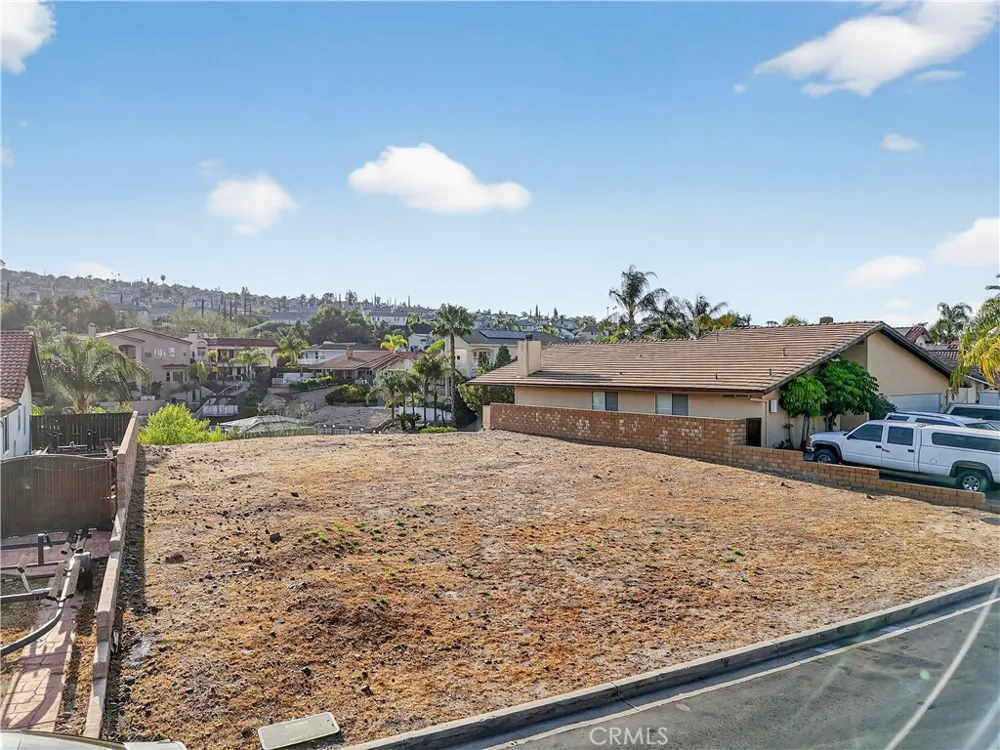 21951 Stawberry Lane Canyon Lake, CA 92587