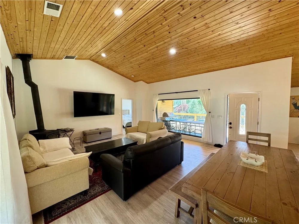 16501 Aleutian Pine Mountain Club, CA 93222