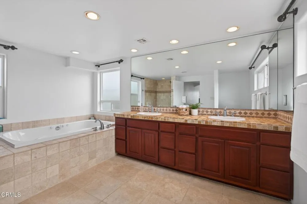 264 Hollywood Boulevard Oxnard, CA 93035