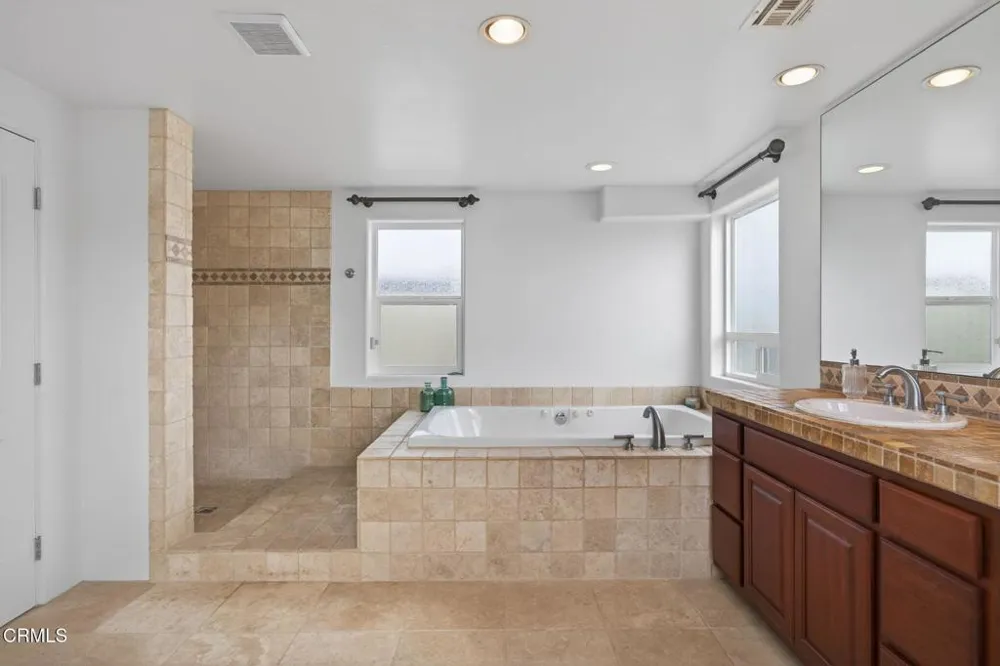 264 Hollywood Boulevard Oxnard, CA 93035