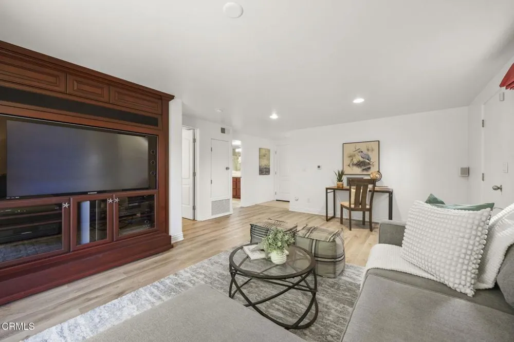 264 Hollywood Boulevard Oxnard, CA 93035