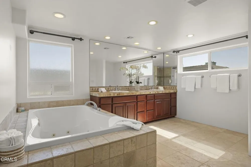 264 Hollywood Boulevard Oxnard, CA 93035