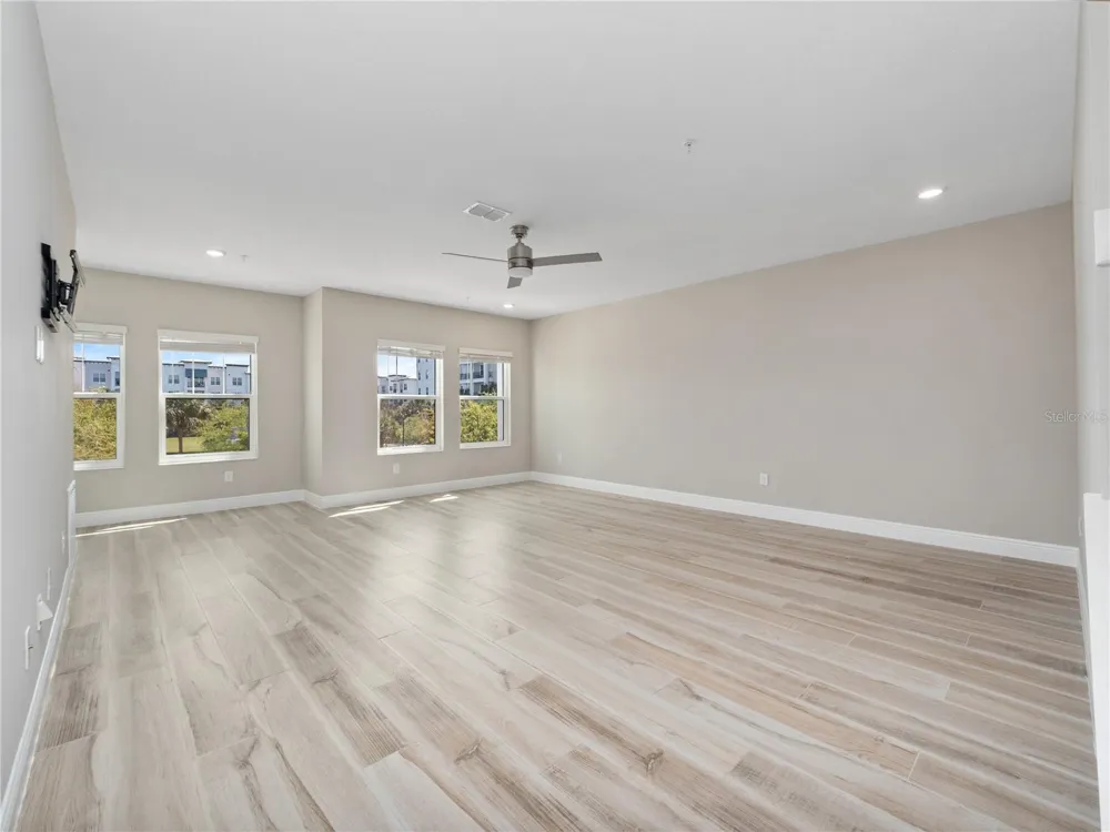 5351 BRIDGE STREET #49 Tampa, FL 33611