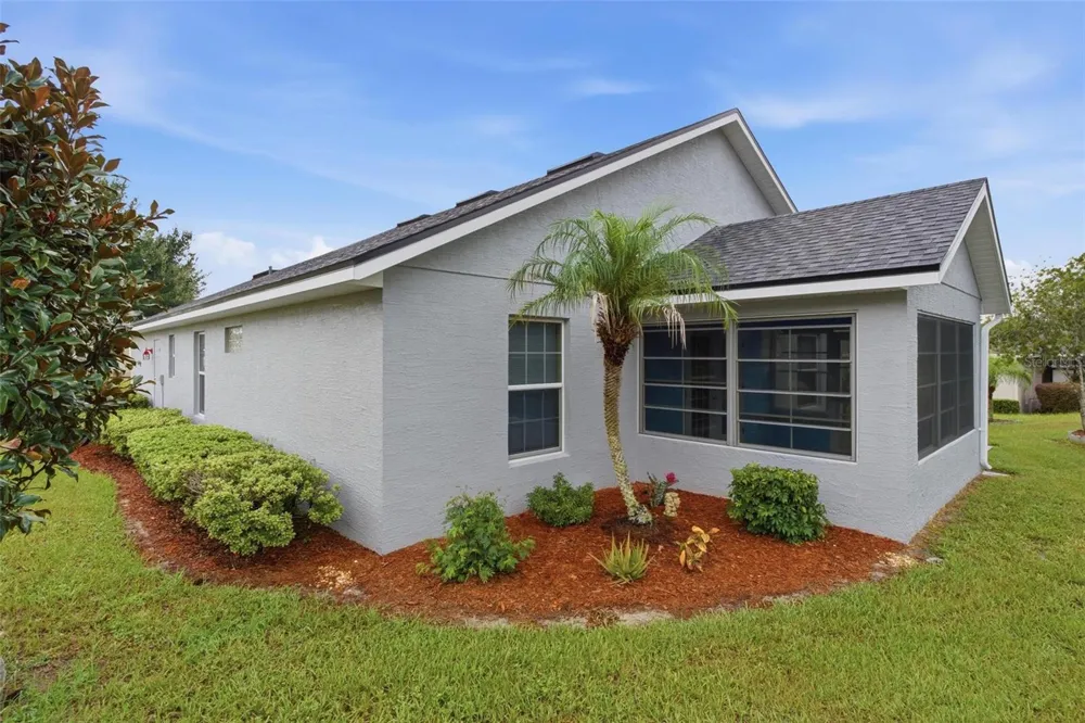 93 FAIRWAY CIRCLE Umatilla, FL 32784