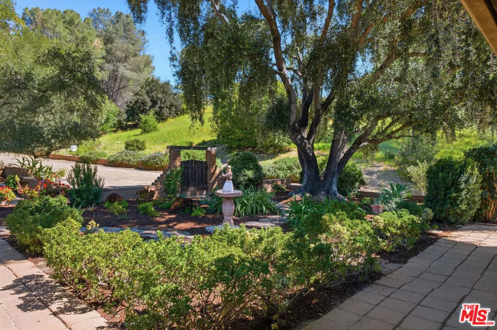 2160 Rambling Oaks Road Santa Ynez, CA 93460