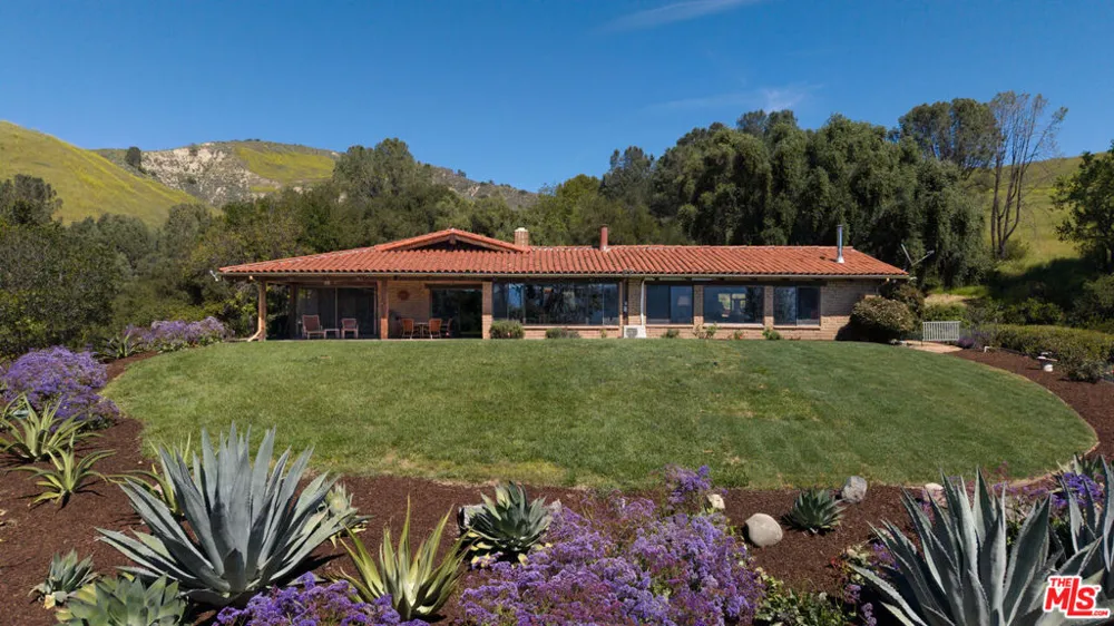 2160 Rambling Oaks Road Santa Ynez, CA 93460