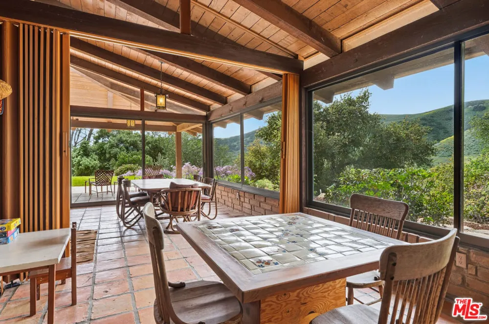 2160 Rambling Oaks Road Santa Ynez, CA 93460