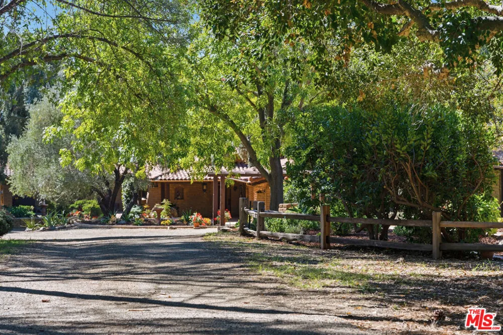 2160 Rambling Oaks Road Santa Ynez, CA 93460