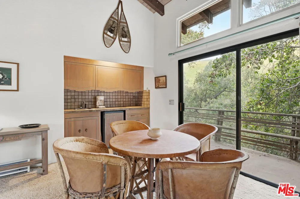 2160 Rambling Oaks Road Santa Ynez, CA 93460