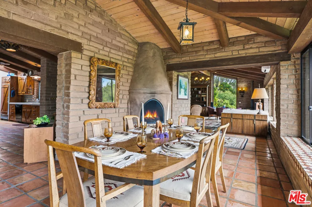 2160 Rambling Oaks Road Santa Ynez, CA 93460