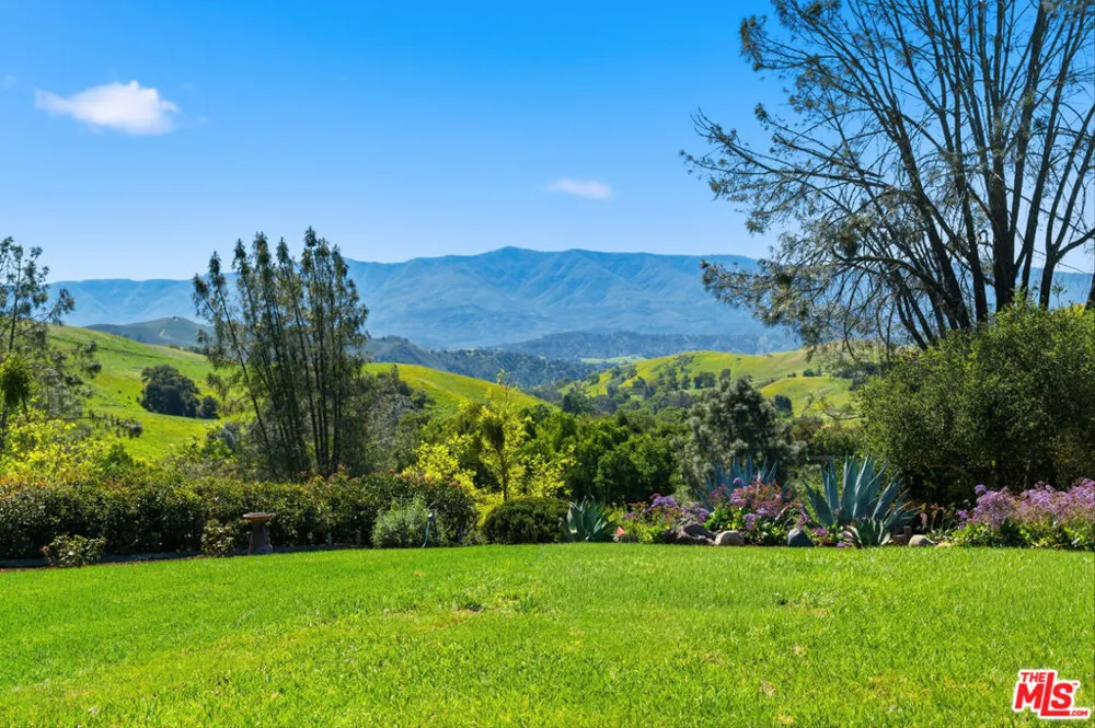 2160 Rambling Oaks Road Santa Ynez, CA 93460