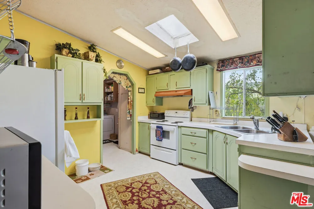 2160 Rambling Oaks Road Santa Ynez, CA 93460