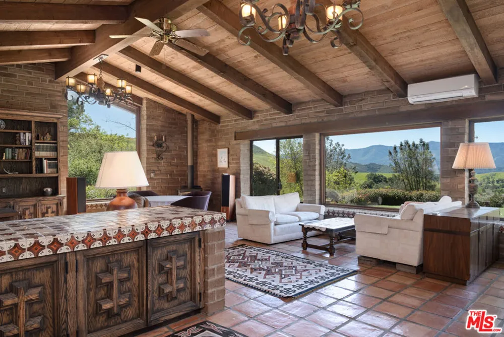 2160 Rambling Oaks Road Santa Ynez, CA 93460