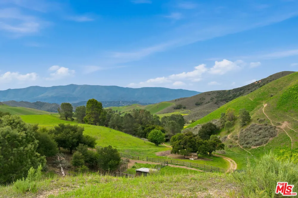 2160 Rambling Oaks Road Santa Ynez, CA 93460