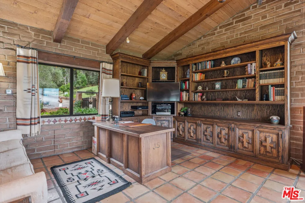 2160 Rambling Oaks Road Santa Ynez, CA 93460