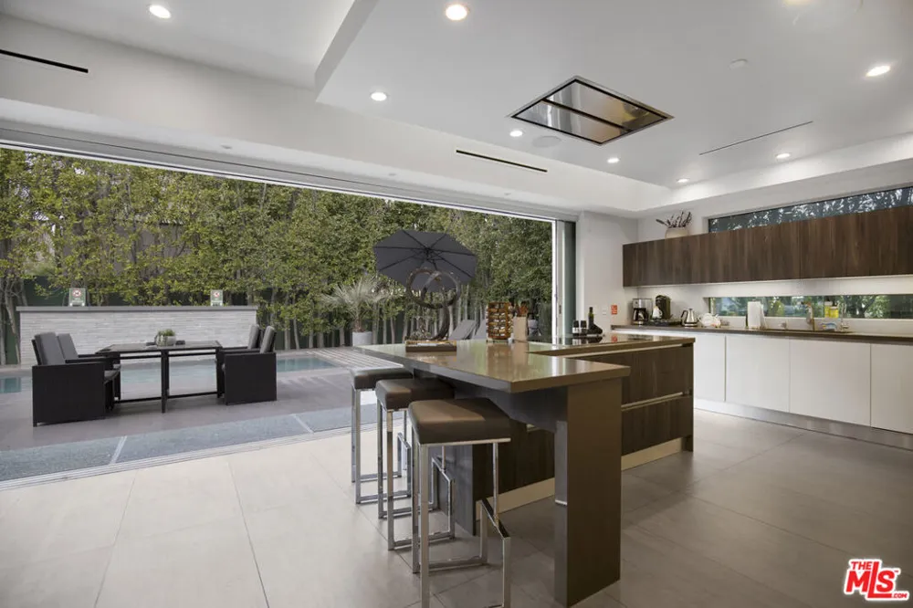 6379 Colgate Avenue Los Angeles, CA 90048