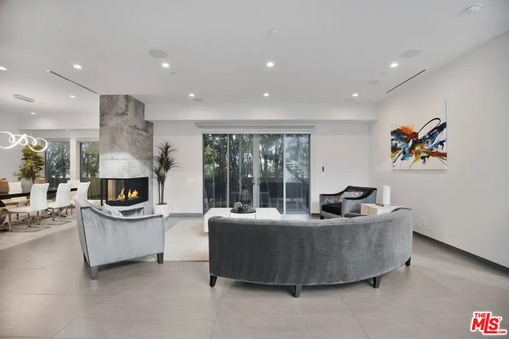 6379 Colgate Avenue Los Angeles, CA 90048