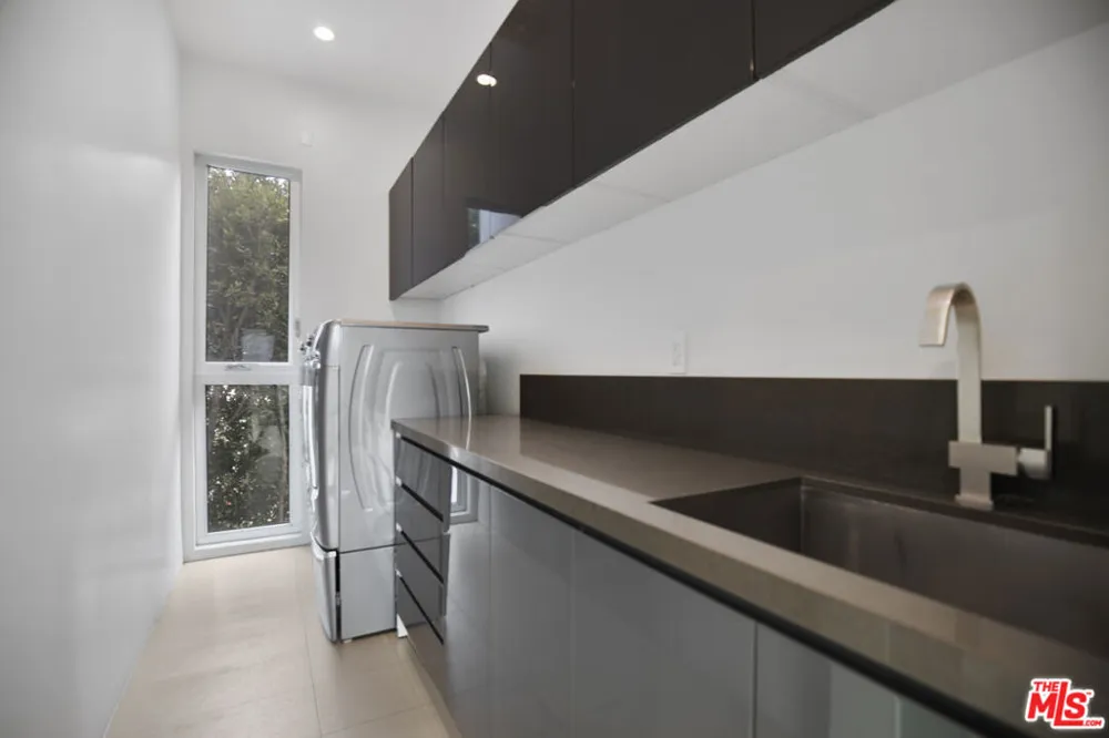 6379 Colgate Avenue Los Angeles, CA 90048