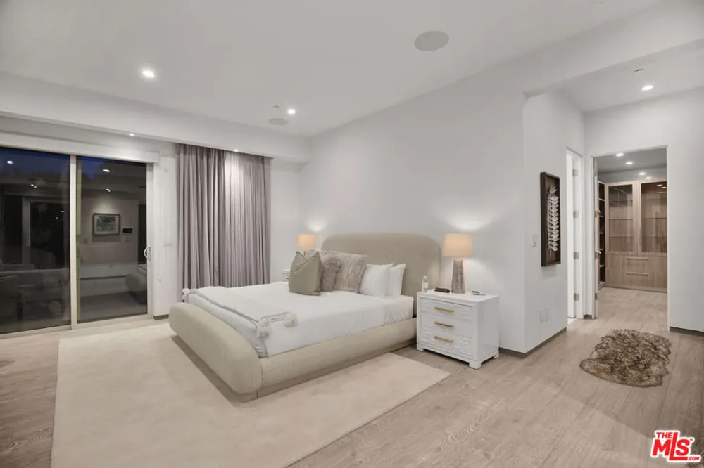 6379 Colgate Avenue Los Angeles, CA 90048