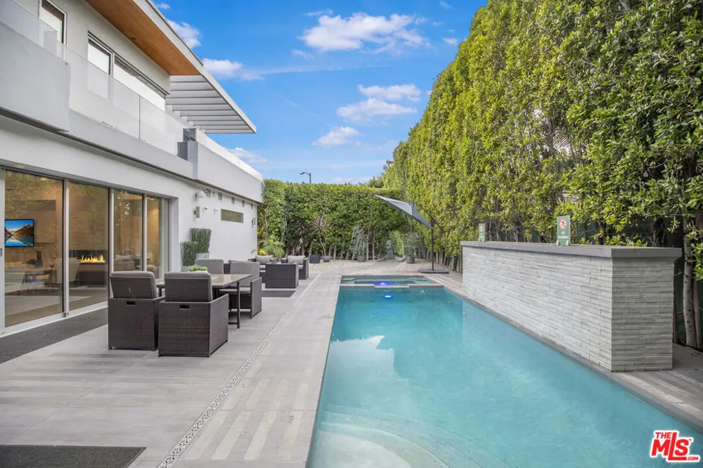 6379 Colgate Avenue Los Angeles, CA 90048