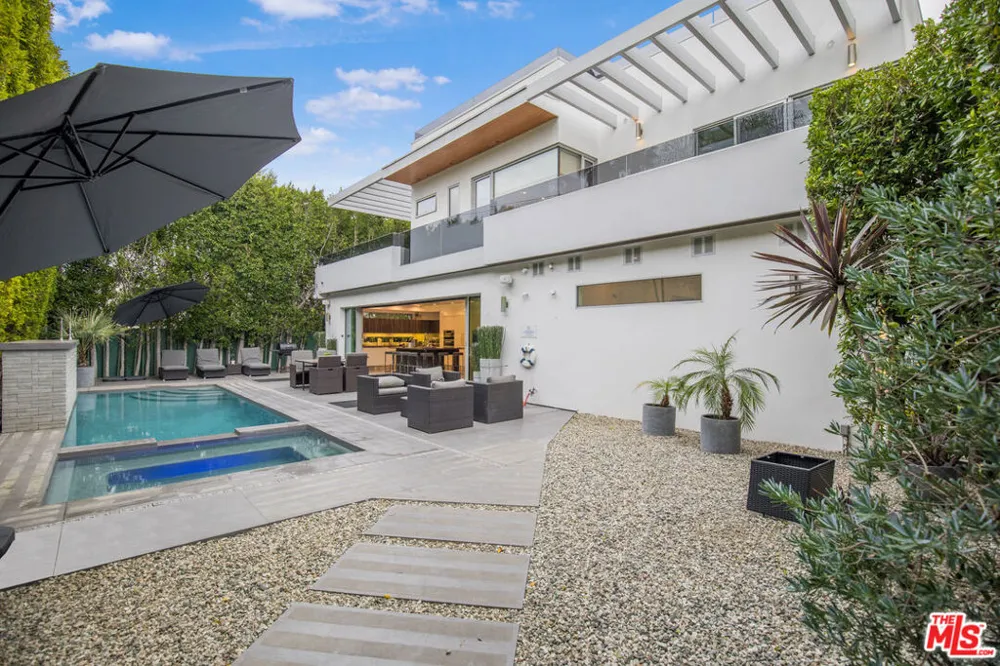 6379 Colgate Avenue Los Angeles, CA 90048