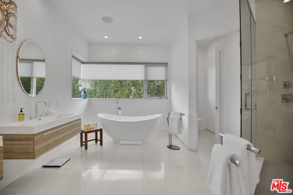 6379 Colgate Avenue Los Angeles, CA 90048