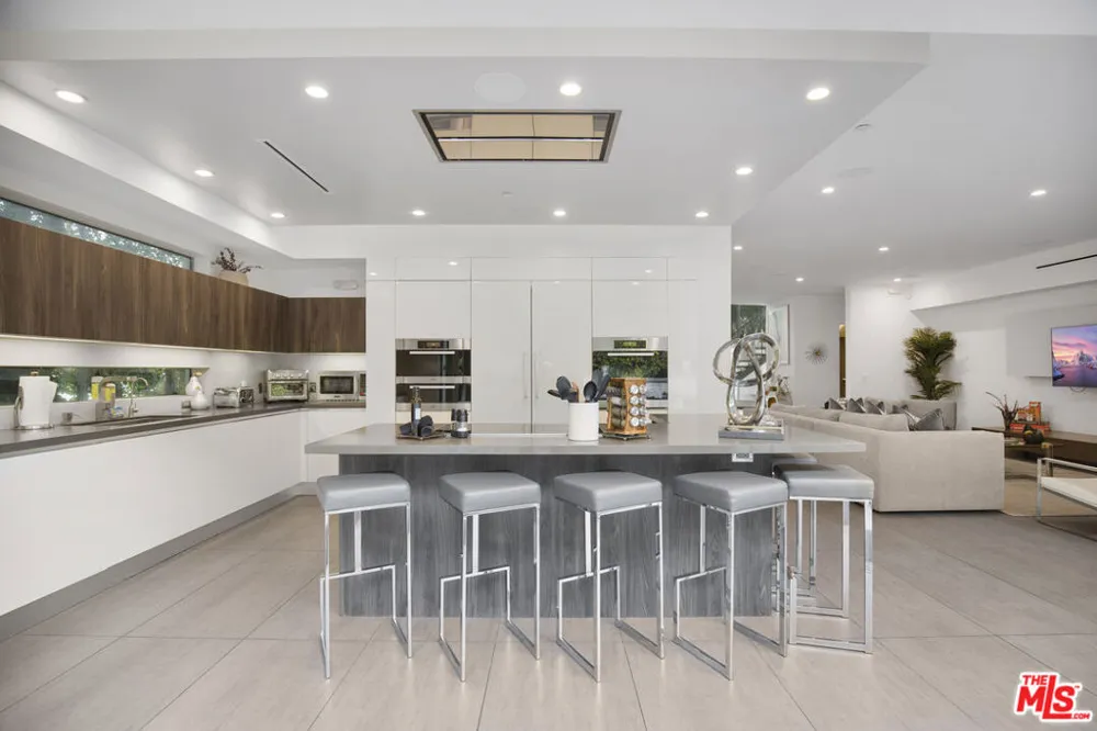 6379 Colgate Avenue Los Angeles, CA 90048