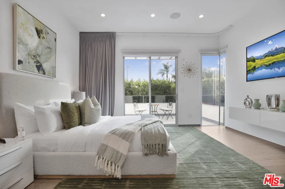 6379 Colgate Avenue Los Angeles, CA 90048
