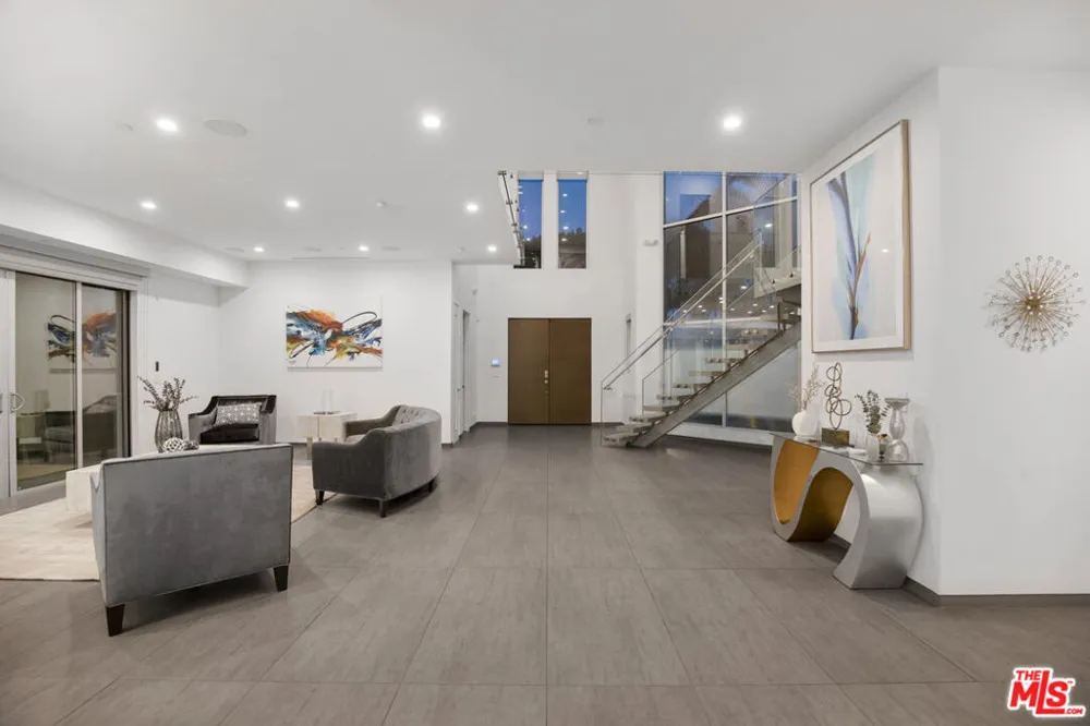 6379 Colgate Avenue Los Angeles, CA 90048