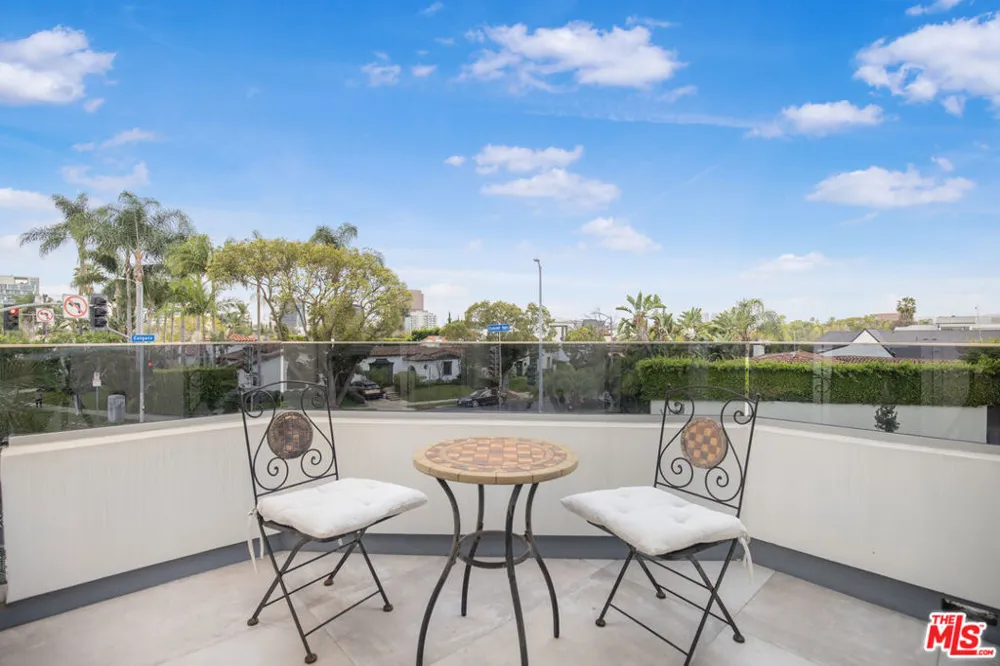 6379 Colgate Avenue Los Angeles, CA 90048