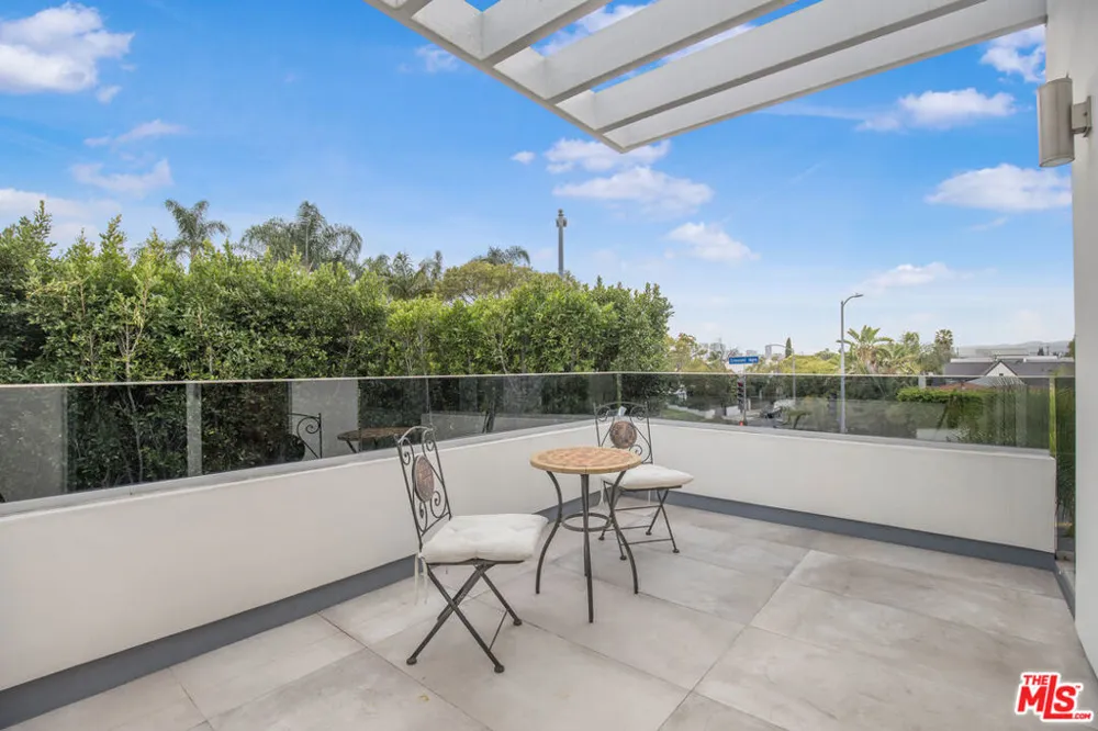 6379 Colgate Avenue Los Angeles, CA 90048