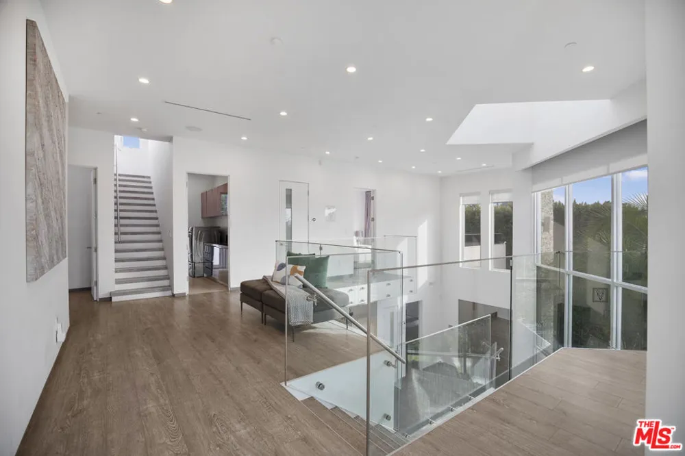 6379 Colgate Avenue Los Angeles, CA 90048