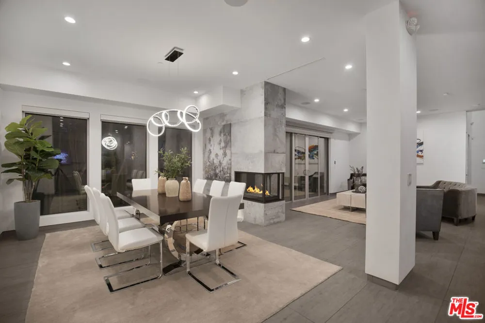 6379 Colgate Avenue Los Angeles, CA 90048