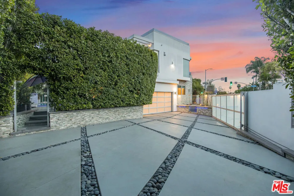 6379 Colgate Avenue Los Angeles, CA 90048