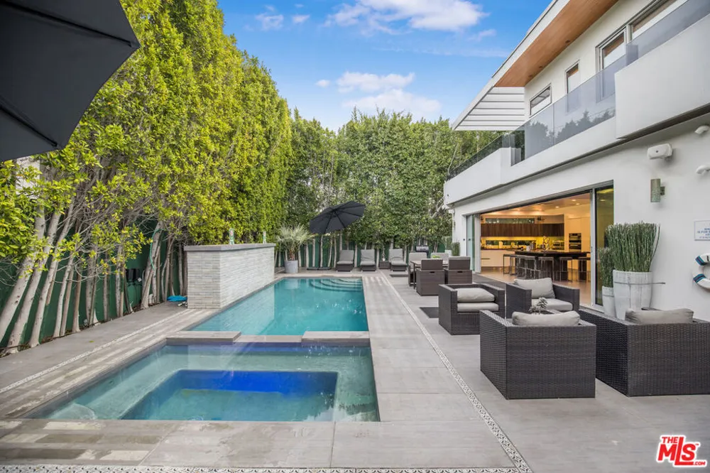 6379 Colgate Avenue Los Angeles, CA 90048