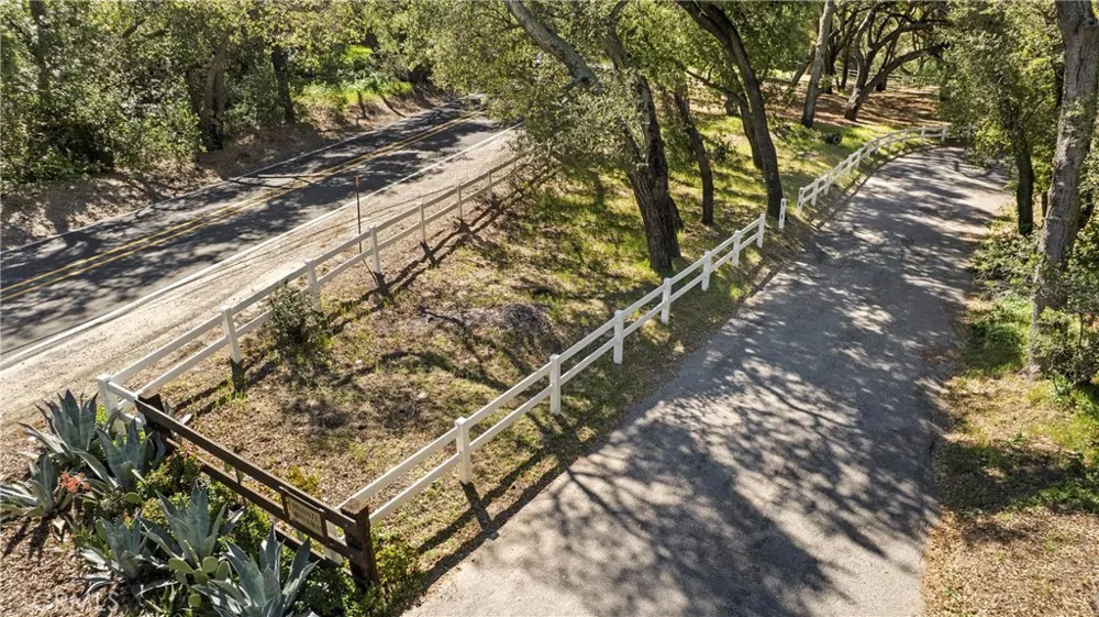 19411 Live Oak Canyon Trabuco Canyon, CA 92679