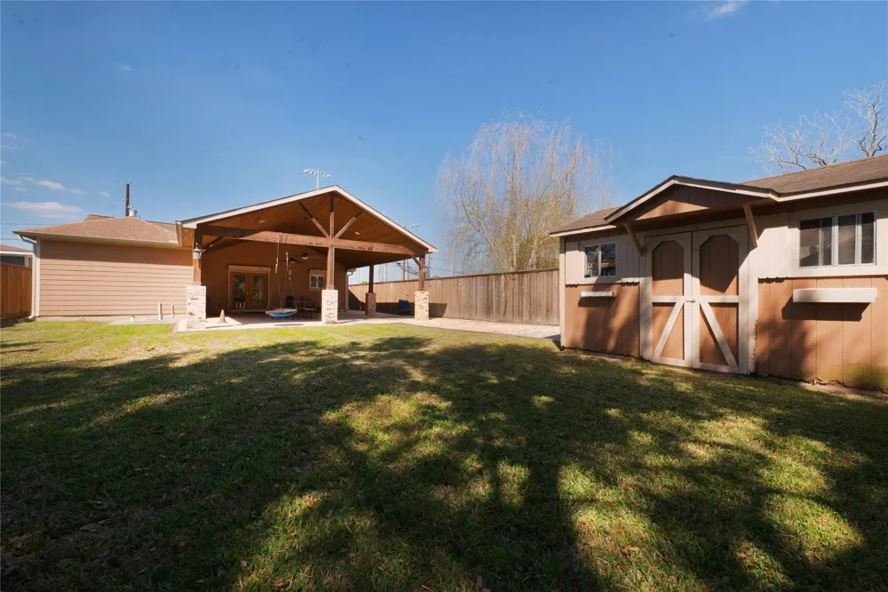 910 Avenue J South Houston, TX 77587