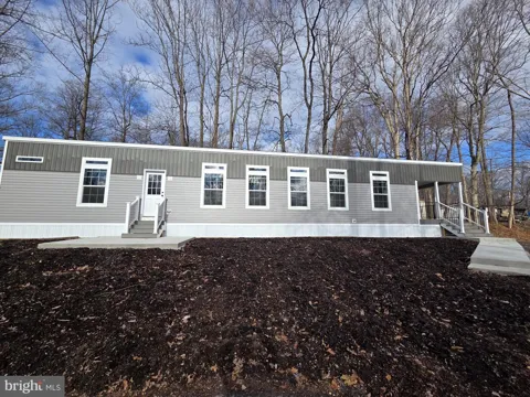 17 SHADYWOOD DRIVE